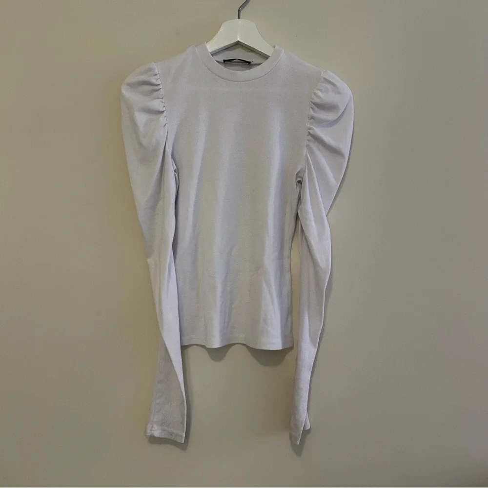 Shein Tops Soft Cream and White Fitted Neutral Stretchy Minimalist Basic Shirts - Picture 12 of 15